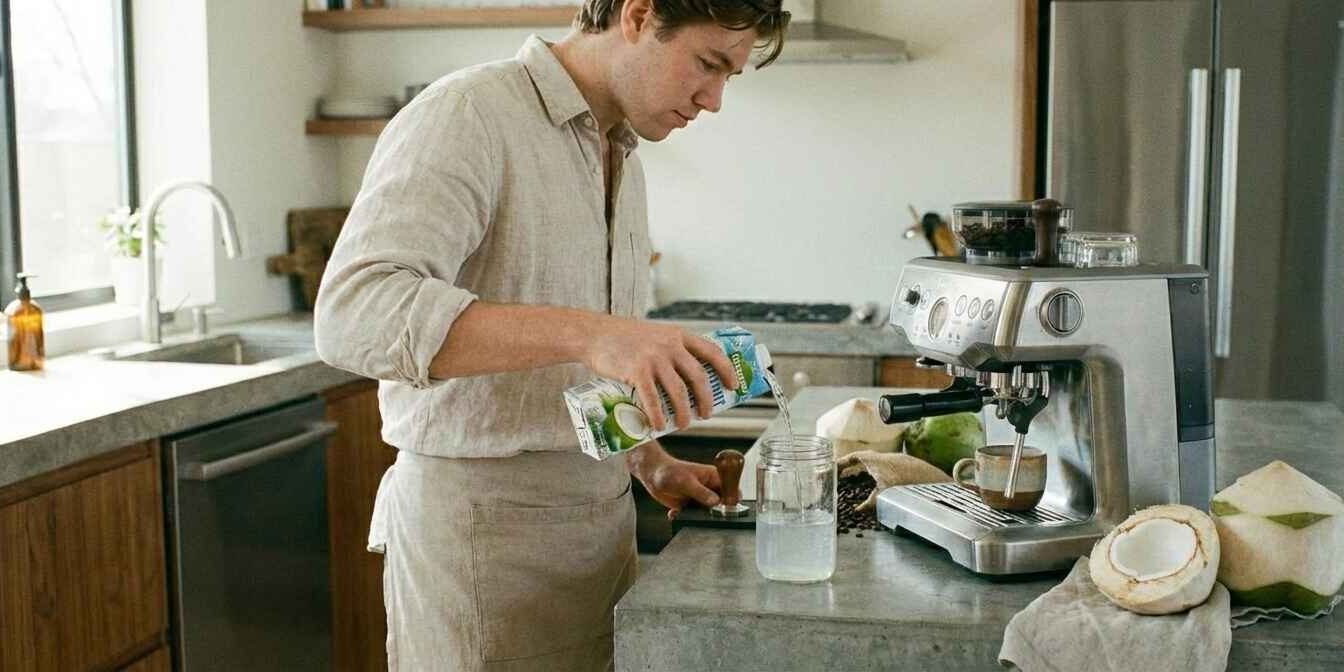 Cafe Con Agua De Coco Cafe Con Agua De Coco